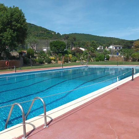 Apartamento Loft, Jardin Y Piscina Privada Romanya de la Selva Exterior photo