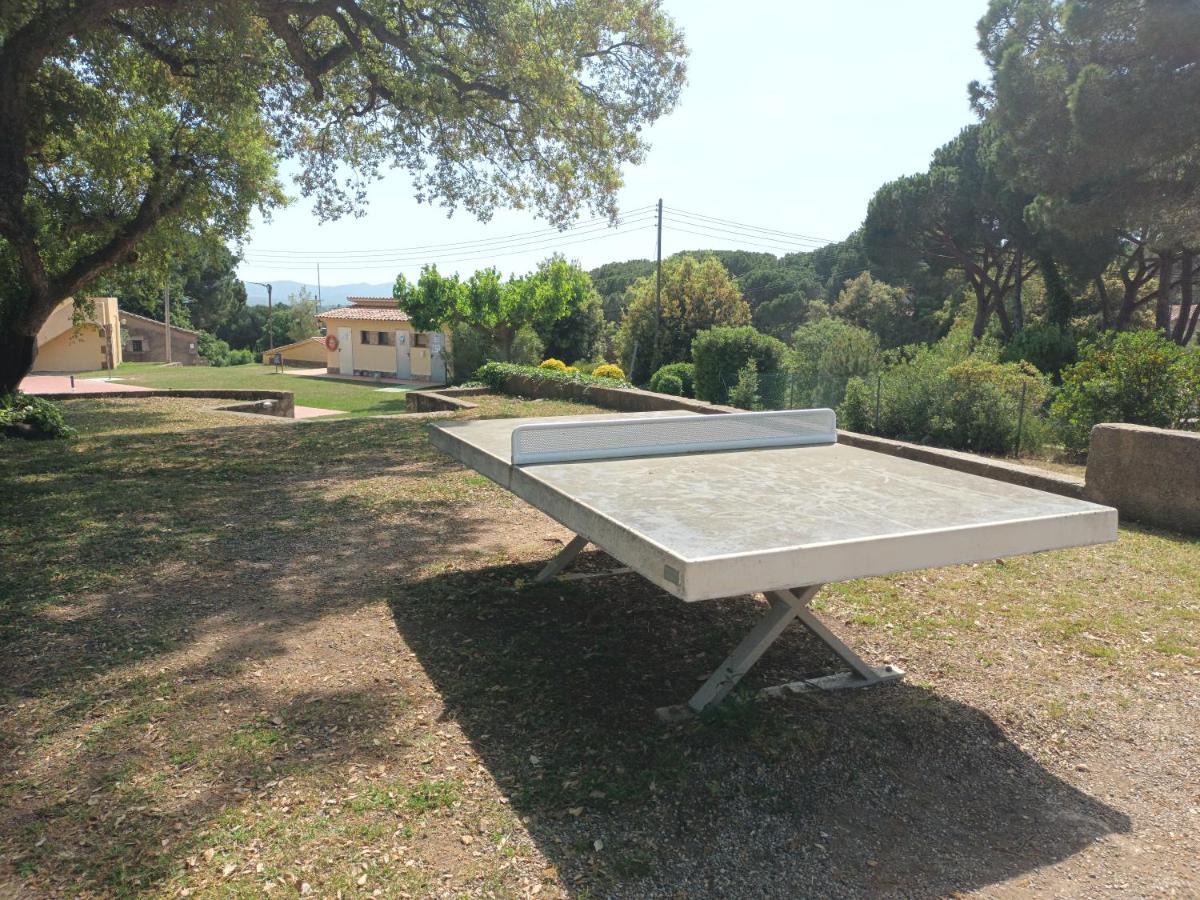 Apartamento Loft, Jardin Y Piscina Privada Romanya de la Selva Exterior photo